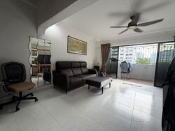 Blk 336 Jurong East Avenue 1 (Jurong East), HDB Executive #634636691